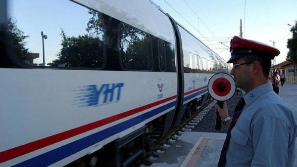 Ankara İzmir Hızlı Tren 2028’de Açılıyor! Mesafe 3,5 saate Düşüyor! Ankara Eskişehir, Afyonkarahisar, Kütahya, Uşak, Manisa ve İzmir İçin ilk kazma vuruldu!