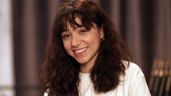 Zeynep Bastık iç gösteren transparan tulumunu giydi, iç çamaşırını gösterdi! Sosyal medya hemen karıştı: “İyice açıldın…”