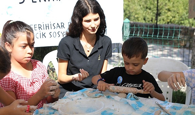  4. Çocuk Festivali Renkli Anlara Sahne Oldu