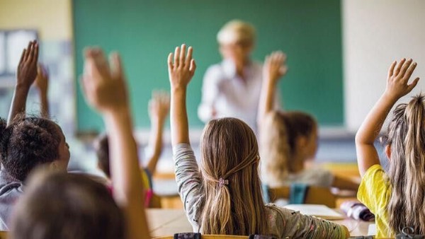 4 gün okul, üç gün tatil müjdesi geldi: Öğrenciler, sevinçten havaya uçacak! Yeni dönemde öğrenciler, tatile doyacak…