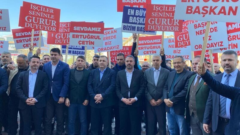 Pursaklar Belediye Başkanı Ertuğrul Çetin, işçi personellerinin maaşlarına zam yaptı!