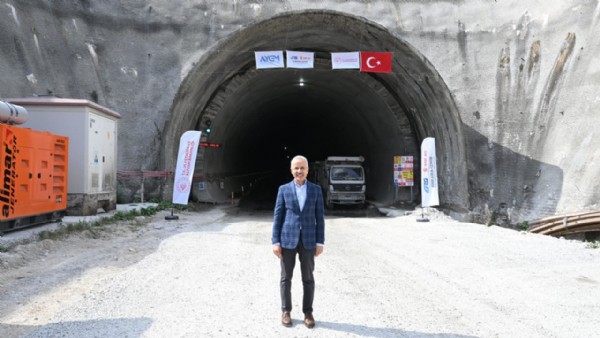  Ankara'dan İzmir'e ulaşım 3,5 saate düşüyor!