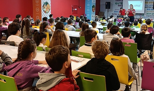  Afet İşleri Müdürlüğü'nden Afet Farkındalık Eğitimi