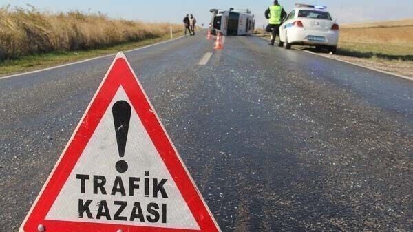 Ankara Protokol Yolu'nda korkutan kaza: 2 yaralı!
