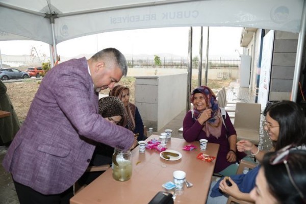  Çubuk Belediyesi'nden, Üniversite Öğrencilerine Ve Yakınlarına Anlamlı Karşılama