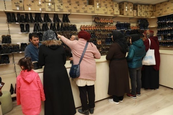 Ankara'da çocuklara kışlık kıyafet desteği!