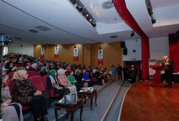 Müjde Yahşi Sincanlı kadınlarla Filistin'i konuştu