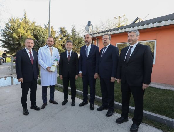 Bakan Yumaklı ve Başkan Ercan, Sincan'da besiciler ile bir araya geldi