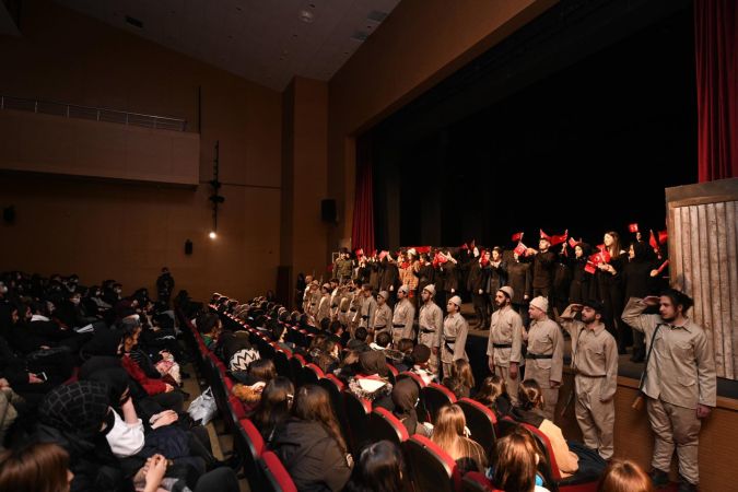 Pursaklar’ın sanatta parlayan yıldızı: Devlet Tiyatroları Pursaklar Sahnesi