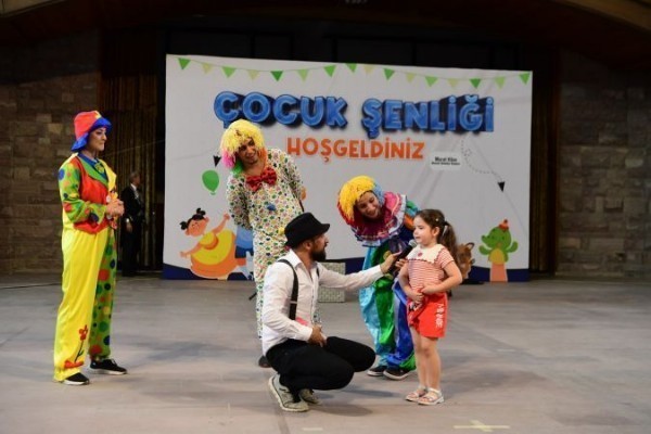 Mamak’ta Her Cuma Çocuk Şenliği Var! Balon ve Kukla show, Palyaço, Müzik, Dans... Çocuk Şenliği Nerede, Hangi Aktiviteler Var?