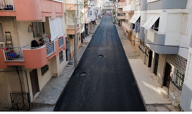 Balçova'da Asfalt ve Temizlik Atağı Devam Ediyor