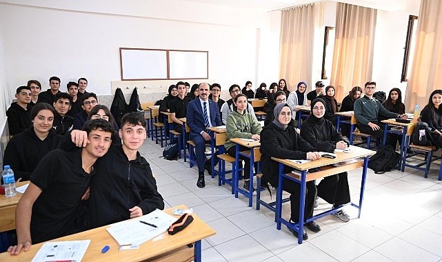  Başkan Altay'dan 12. Sınıfta Okuyan ve Üniversiteye Hazırlanan Öğrencilere Müjde
