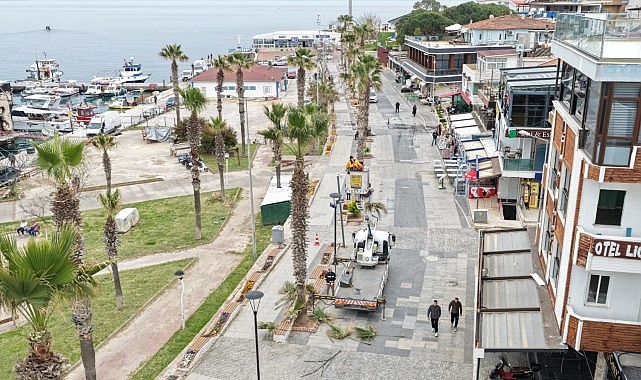 Didim’de Rengarenk Çiçeklerle Yenilenme Devam Ediyor!