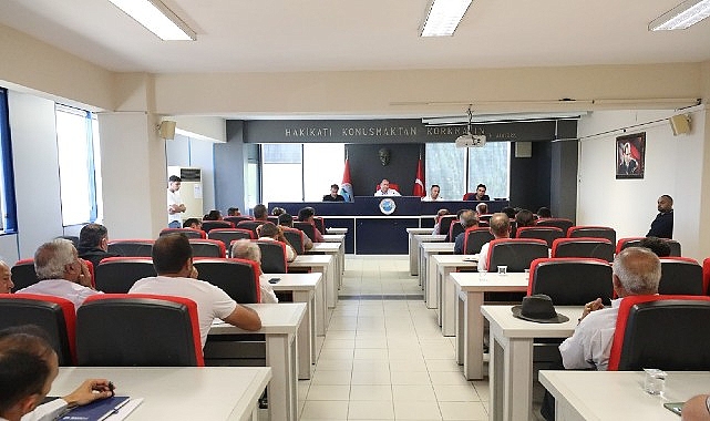 Menderes'te Muhtarlarla İstihare Toplantısı Yapıldı