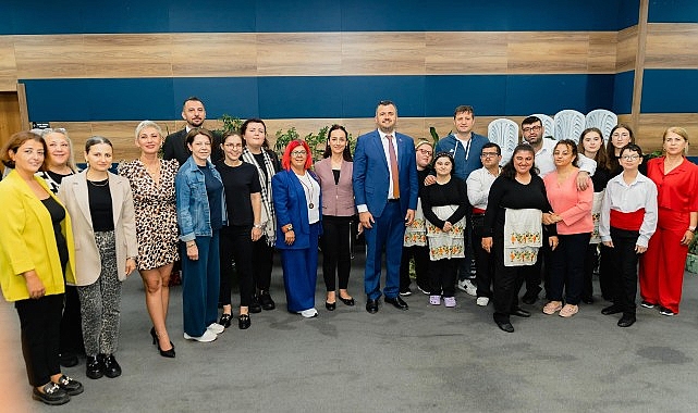  Başkan Taşyasan'dan özel çocuklara moral gecesi