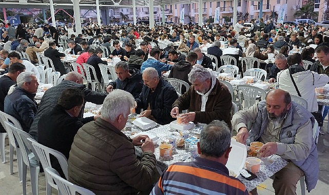  Çamyuva'da Başkan Topaloğlu ile İftar Coşkusu