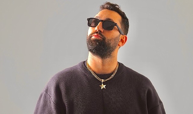 Burak King'den Toplumsal Yaralara Dikkat Çeken Şarkı!