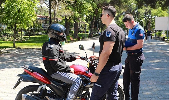 Burhaniye'de Trafik Denetimleri Aralıksız Sürüyor
