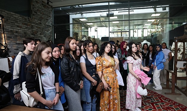  Geleceğin modacıları bu akademiden yetişecek