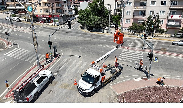 Kocaeli'de Sinyalizasyon Temizliği Yaz Boyunca Sürecek