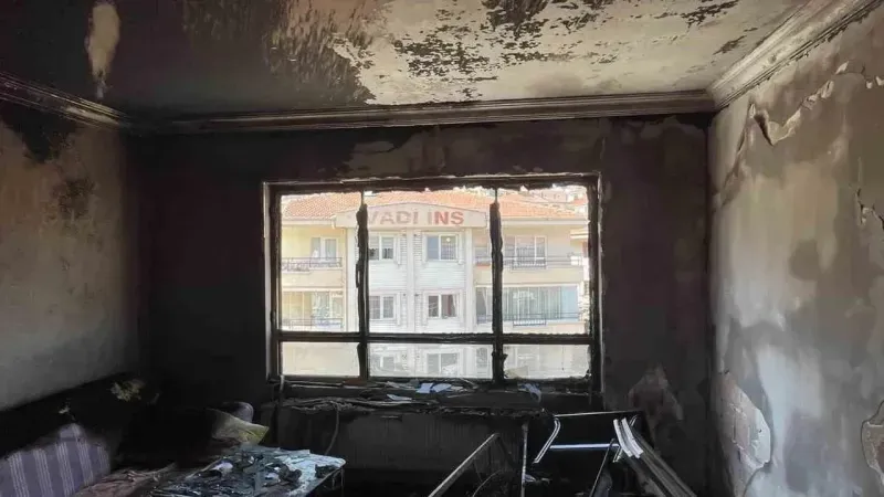 Ankara'da kiracı terörü: Evi ateşe verip kaçtı!
