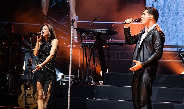 M Lisa ve Emir Can İğrek'ten Harbiye'ye unutulmaz düet!