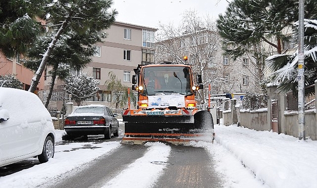 Kadıköy'de Kar Alarmı: Hazırlıklar Tamamlandı