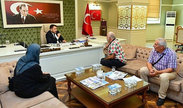  Kahramankazan Belediye Başkanı Selim Çırpanoğlu, Halk Günü'nde vatandaşlarla bir araya geldi.