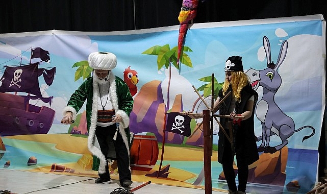 Kartepe'de Miniklere Tiyatro Şöleni!