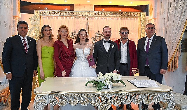 Hocalar Çifti'nin Düğününde Mutluluk Doruğa Ulaştı!