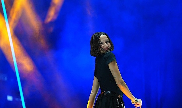 Manisa Gençlik Festivali Zeynep Bastık'la Başladı!
