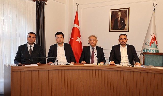  Nevşehir Belediye Meclisi Eylül Ayı Olağan Toplantısı Nevşehir Belediye Meclisi 1. Başkan Vekili. Hasan Hüseyin Berber başkanlığında yapıldı.