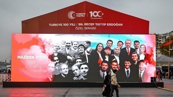 Ankara'da Cumhuriyet'in 100. yılı kutlamaları kapsamında gösterim alanları kuruldu