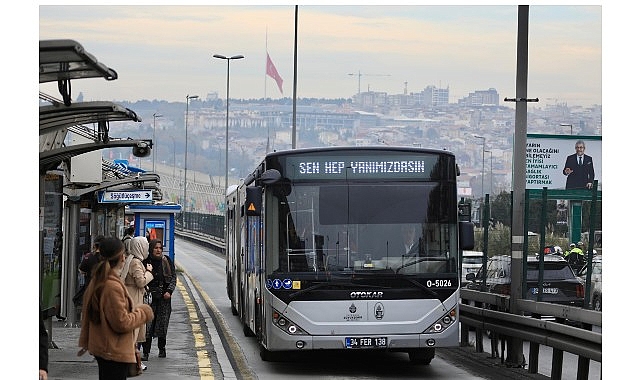 Atatürk'ü Anma Günü'nde İstanbul'da Saygı Duruşu
