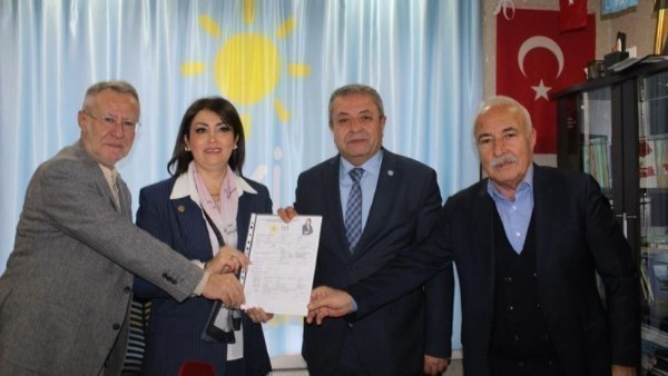 Keçiörenin ilk kadın belediye başkan aday adayı Elmas Yağmur