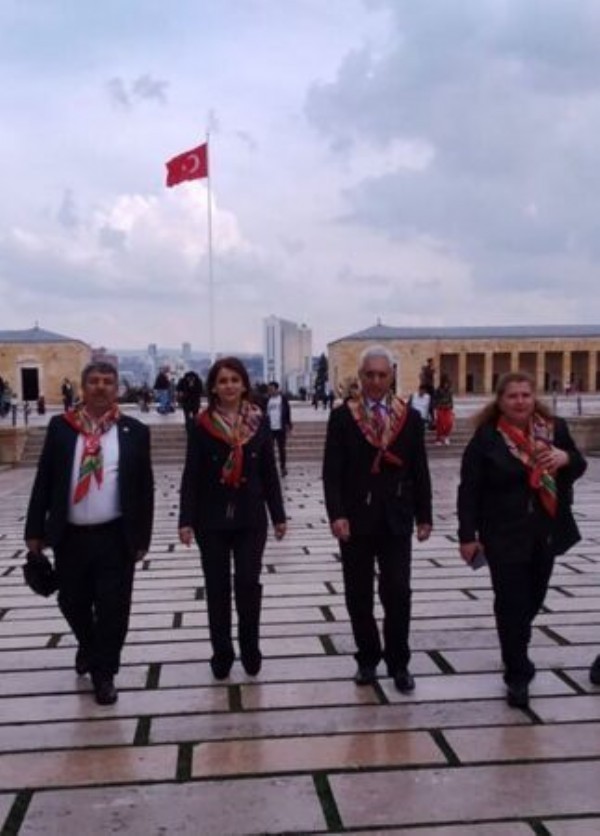  Övgüye Layık Şahsiyetler