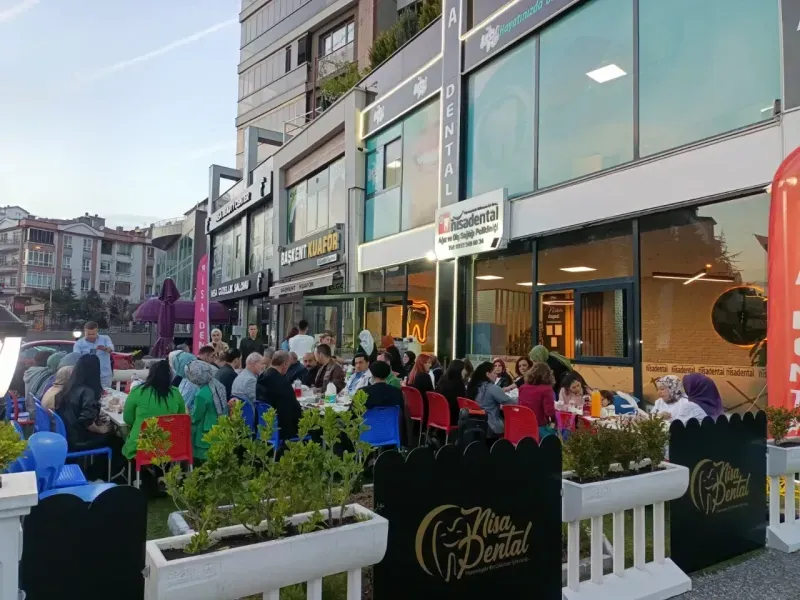  Nisa Dental, personelleri ile geleneksel iftar sofrasında buluştu